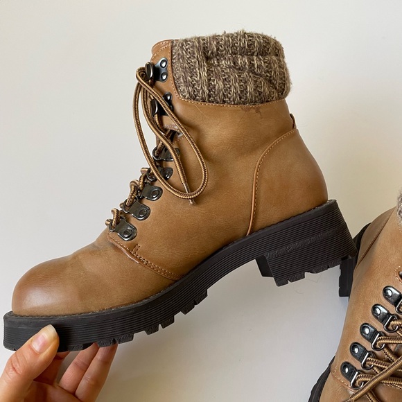 Outdoor style ankle boots - Picture 14 of 16